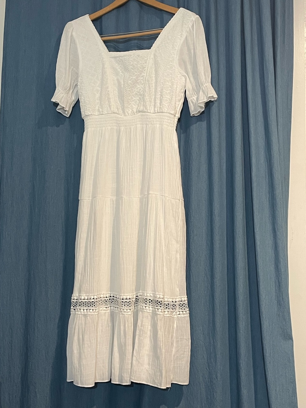J Gee Women’s White Boho Midi Dress Petite Medium PM Embroidered Cottagecore